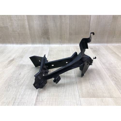 Кронштейн/крепление замка капота MAZDA CX-9 06-16