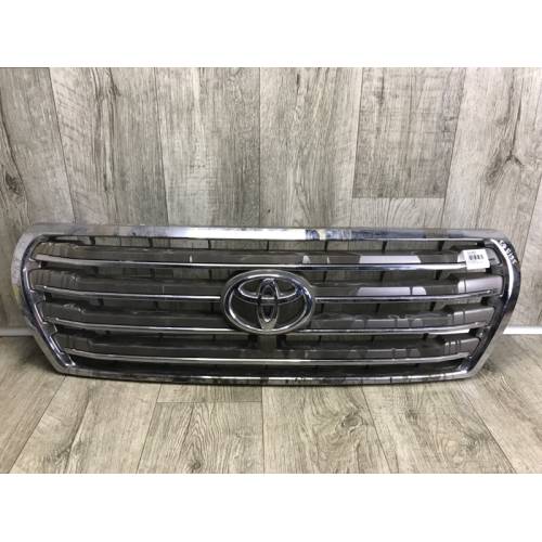 Решетка радиатора TOYOTA LAND CRUISER 200 08-21