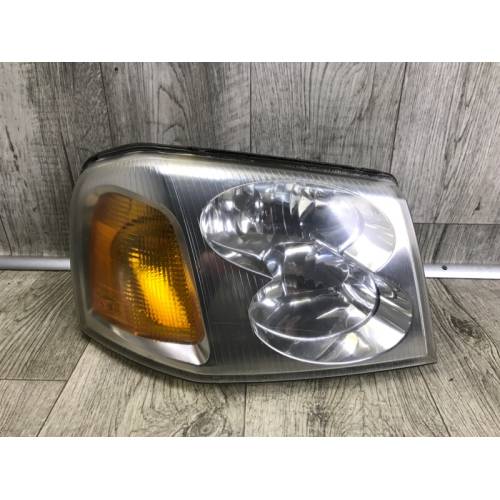 Фара прав. GMC ENVOY 01-08