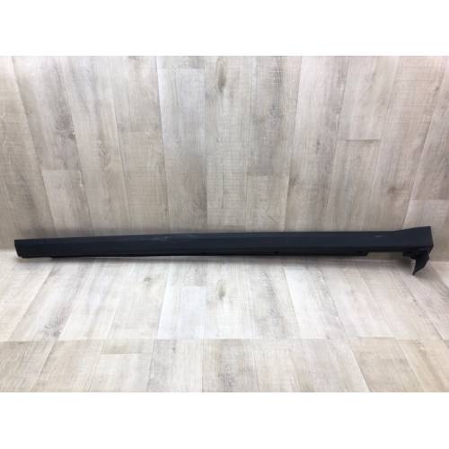 Накладка порогу зовнішня лів. KIA SORENTO UM 14-