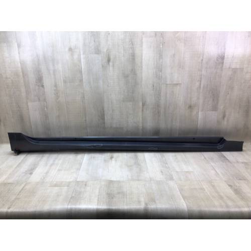 Накладка порога наружная прав. TOYOTA PRIUS 16-