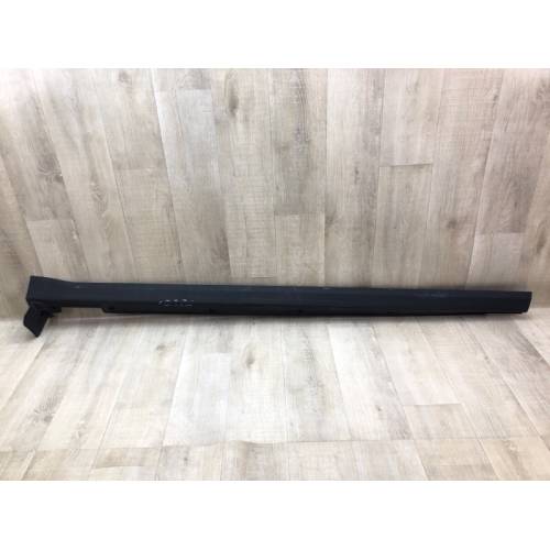 Накладка порогу зовнішня прав. KIA SORENTO UM 14-