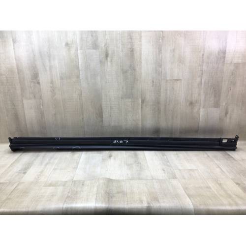 Накладка порога наружная прав. MAZDA CX-30 19-