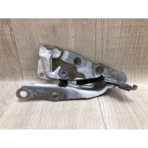 Петля капота прав. TOYOTA CAMRY 40 06-11