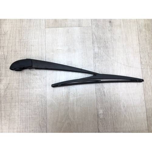 Повідець склоочисника задній TOYOTA VENZA 09-16