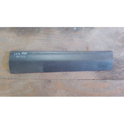 Накладка двери передн. прав. MAZDA CX-9 06-16