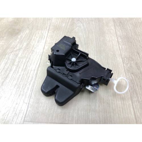 Замок крышки багажника MERCEDES C-CLASS W205 16-21