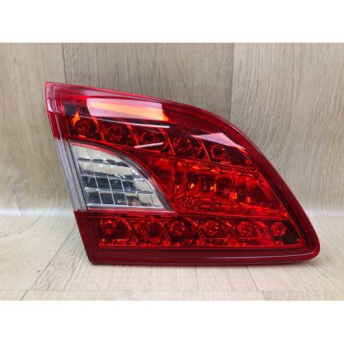 Фонарь внутренний лев. NISSAN SENTRA B17 12-21