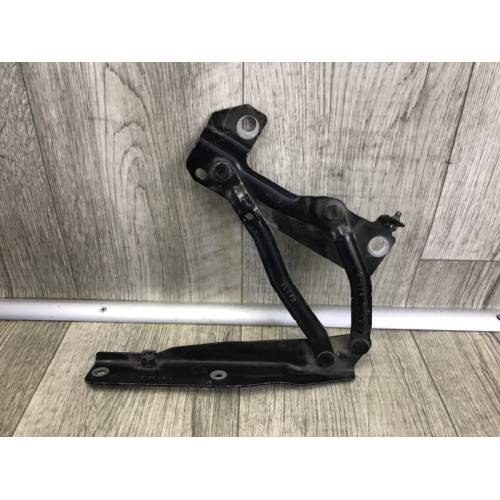 Петля капота лев. JEEP PATRIOT 10-17