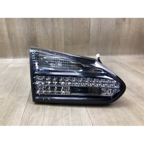 Фонарь внутренний лев. LEXUS HS250H (ANF10) 09-12