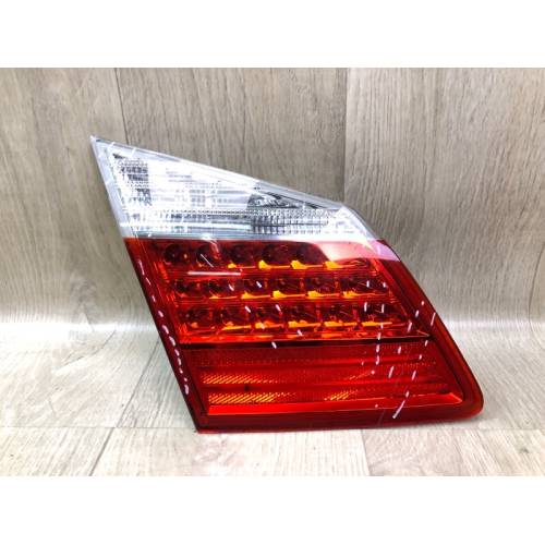 Фонарь внутренний лев. HYUNDAI GENESIS SEDAN 08-13