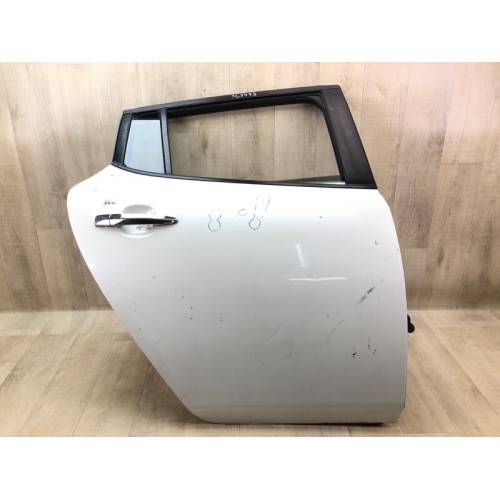 Двері задн. прав. NISSAN LEAF 10-17