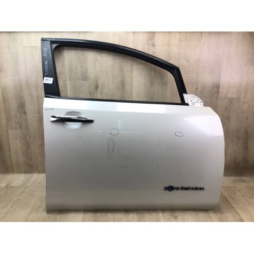Двері передн. прав. NISSAN LEAF 10-17