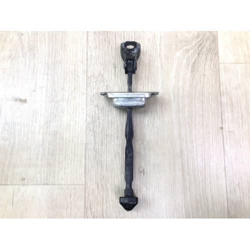 Обмежувач дверей передн. NISSAN MURANO Z52 14-