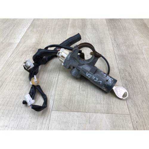 Замок зажигания NISSAN VERSA B17 11-19