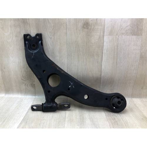 Важіль передньої підвіски нижній лів. TOYOTA CAMRY 40 06-11