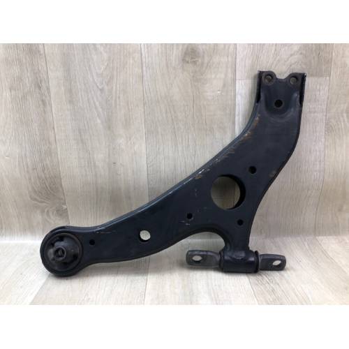 Важіль передньої підвіски нижній прав. TOYOTA CAMRY 40 06-11