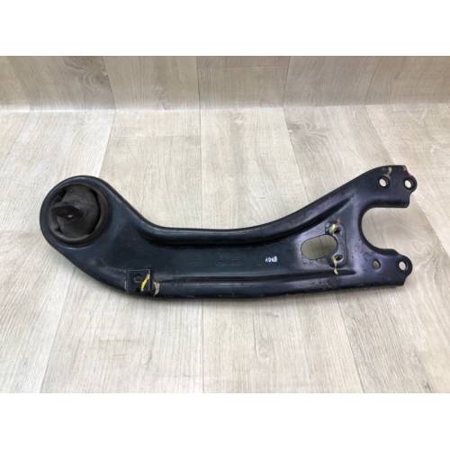 Важіль задньої підвіски поздовжній прав. HYUNDAI SONATA YF 10-14