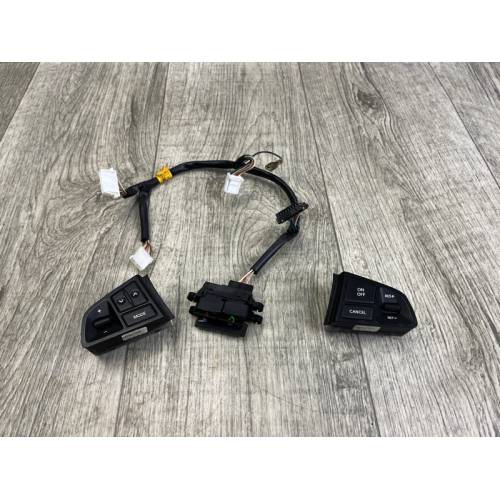 Кнопки на руль HYUNDAI ACCENT RB 10-