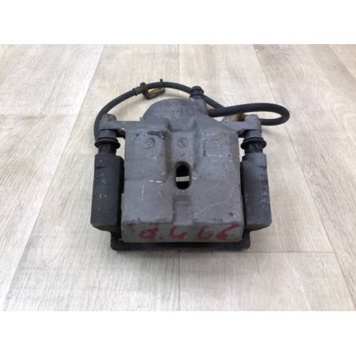 Супорт гальмівний передн. лів. LEXUS CT200 11-17