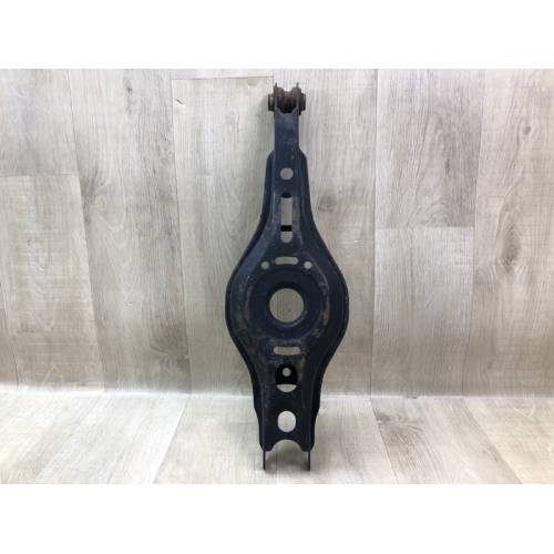 Рычаг задней подвески поперечный нижний TOYOTA PRIUS 16-