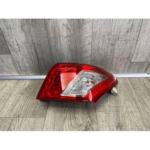 Фонарь наружный задн. прав. LEXUS ES350 06-12