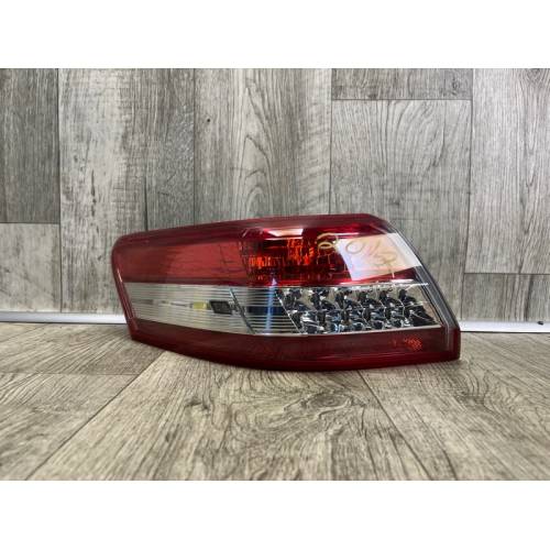Фонарь наружный задн. лев. TOYOTA CAMRY 40 06-11
