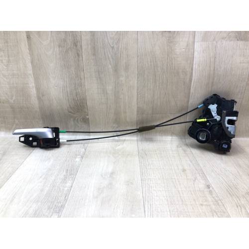 Замок двери передн. лев. TOYOTA CAMRY 50 12-15