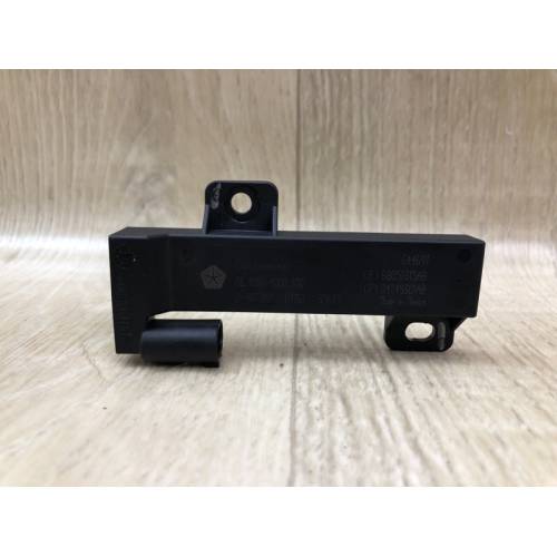 Антенна задн. лев. CHRYSLER PACIFICA 16-20