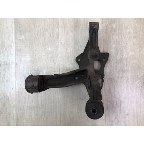 Цапфа задн. лів. TOYOTA CAMRY 40 06-11