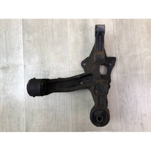 Цапфа задн. лів. TOYOTA CAMRY 40 06-11