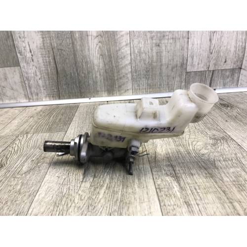 Главный тормозной цилиндр TOYOTA CAMRY 55 14-17