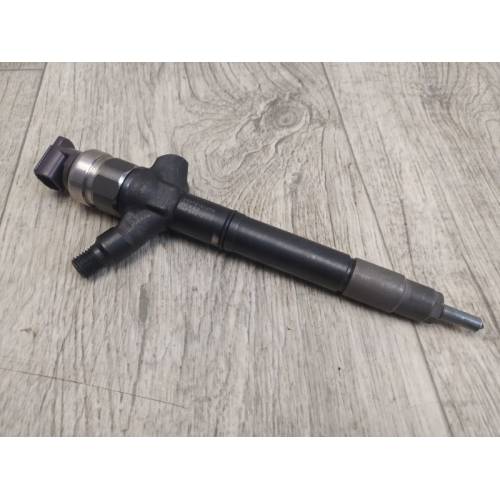 Форсунка топливная TOYOTA LAND CRUISER 200 08-21