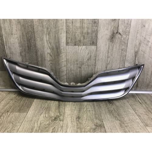 Решітка радіатора TOYOTA CAMRY 40 06-11