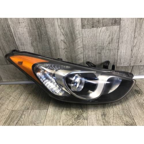 Фара прав. HYUNDAI ELANTRA GD 12-17