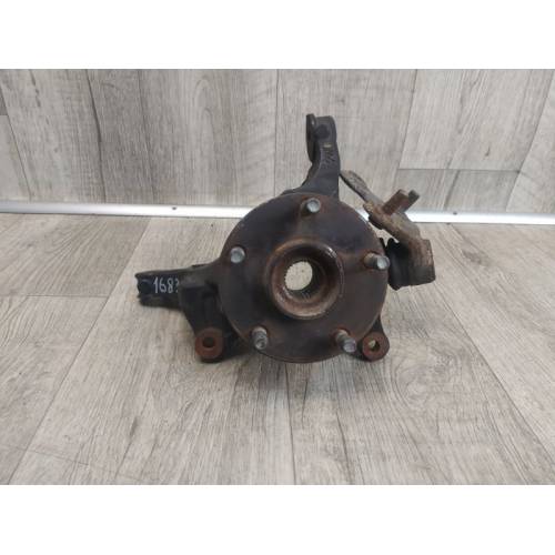 Кулак поворотный передн. лев. TOYOTA SIENNA 11-16