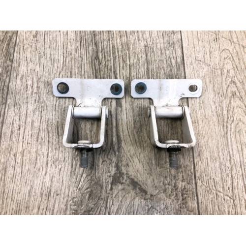 Петля кришки багажника MITSUBISHI ASX / OUTLANDER SPORT 10-21