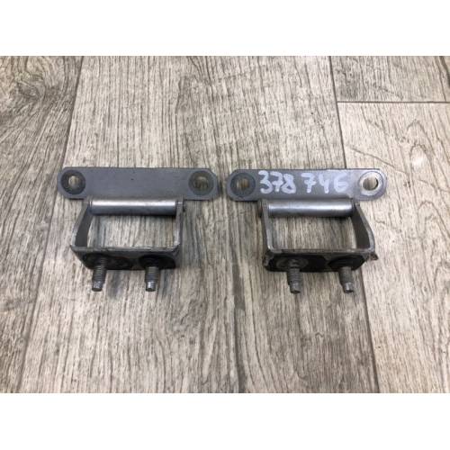 Петля кришки багажника NISSAN X-TRAIL T31 07-14