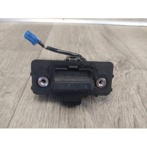 Кнопка відкриття багажника зовнішня задн. HONDA ACCORD CL7 / TSX 03-08