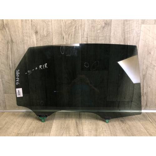 Стекло двери задн. прав. TOYOTA PRIUS PLUS 11-14