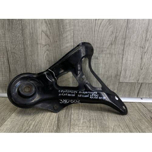 Кронштейн/крепление балки подвески передн. лев. LEXUS RX350/450 09-15